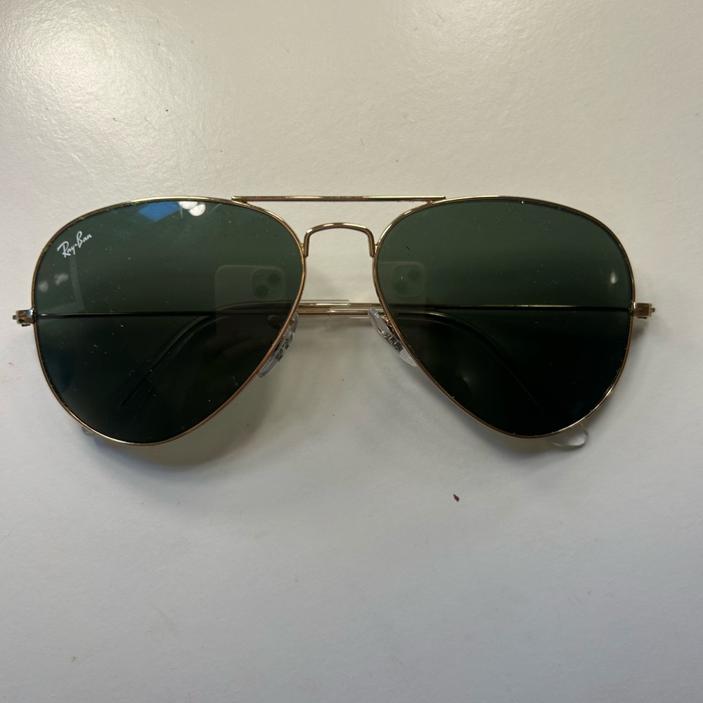 Rayban Aviator Classic Sunglasses (polish gold frame and G-15 green lenses)